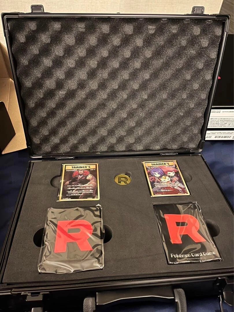 The Glory of Team Rocket Attaché Case Sealed (Enkel afhalen in Temse - Geen Verzending)